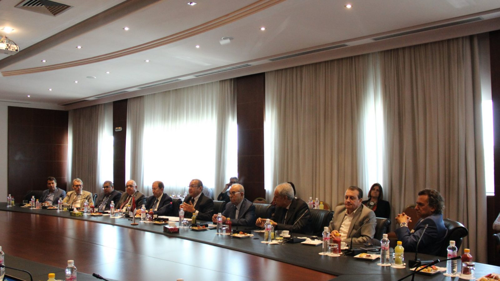 جلسة عمل بين منظمة الأعراف ووفد من البرلمان الأوروبي