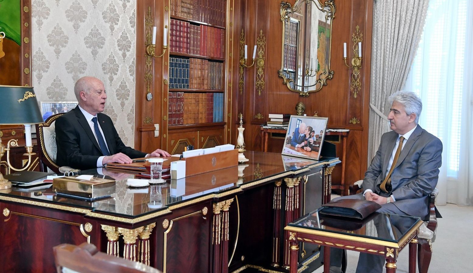 سعيد يلتقي بوزير الدفاع.. التفاصيل (فيديو)