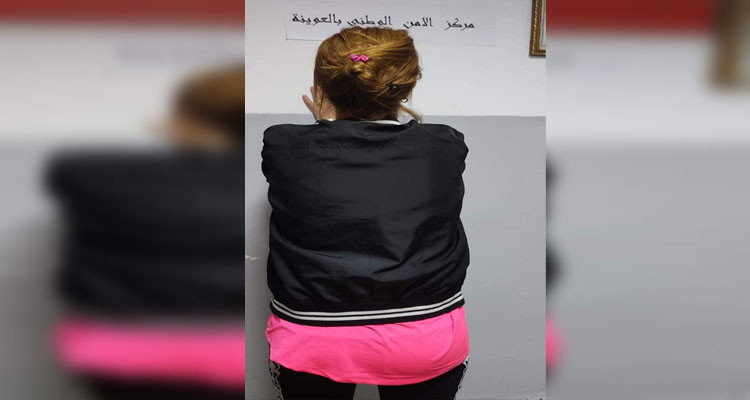 القبض على فتاة واعدت أجنبيا لتسرق أغراضه وأمواله