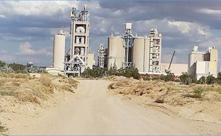 انفجار آلة في مصنع الاسمنت الأبيض بفريانة وإصابة 12 عاملا