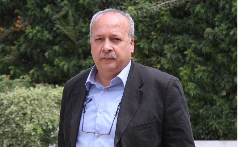 سامي الطاهري للصادق بلعيد: عيب يا عميد..!