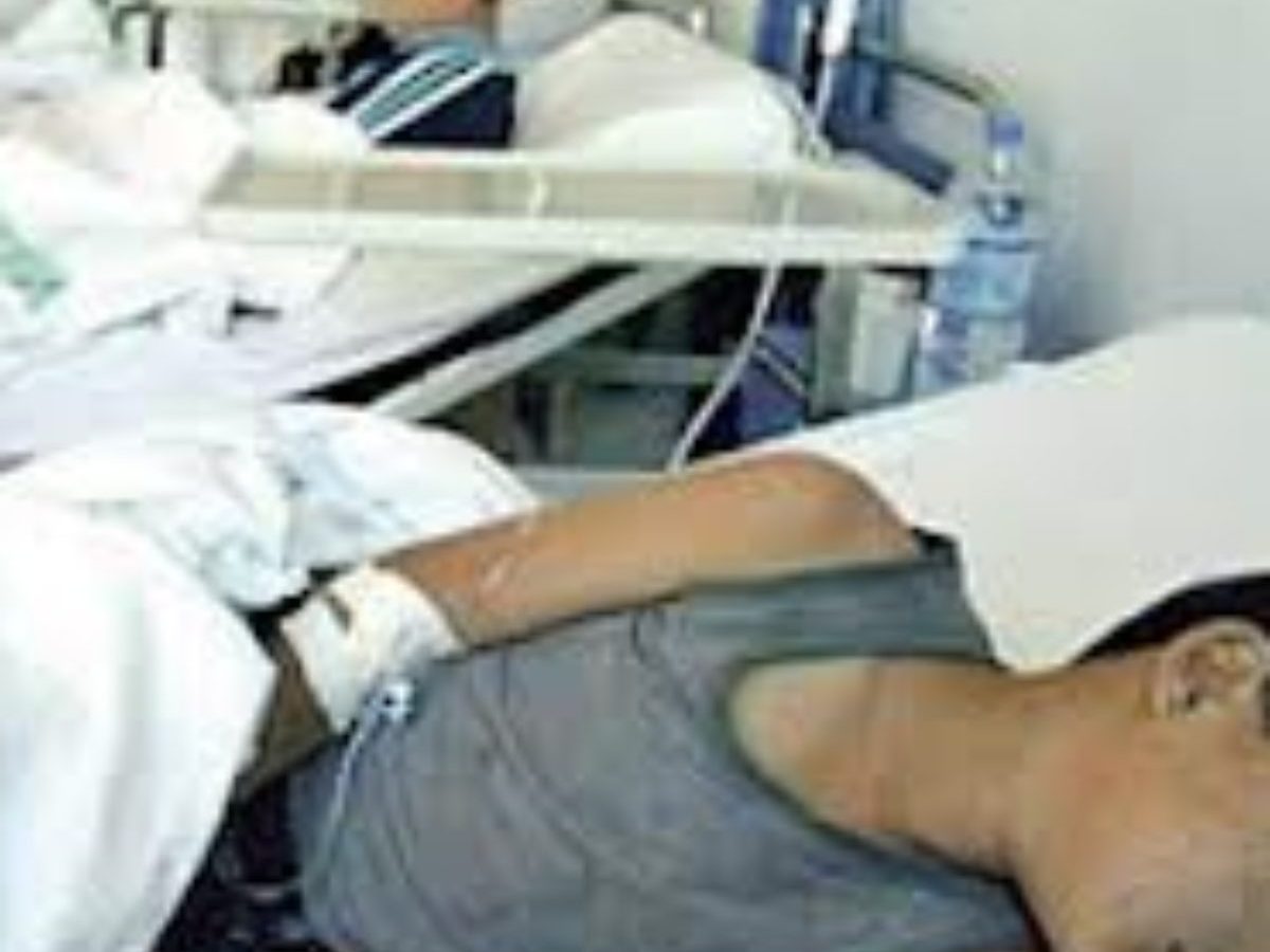 أقراص مجهولة تحيل تلميذين على المستشفى