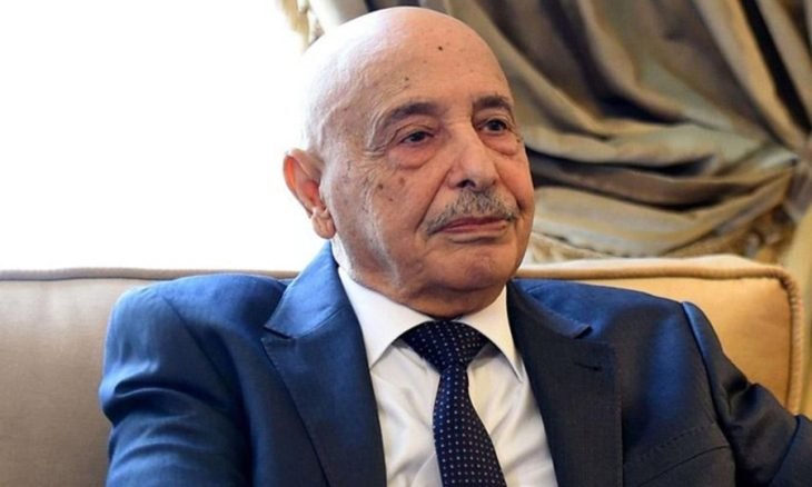 عقيلة صالح يعلن تجميد إيرادات النفط الليبي