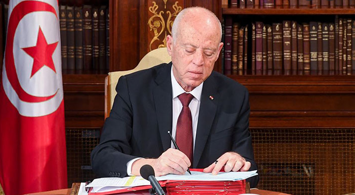 تحت عنوان للشعب ثورة يدفع عنها من يعاديها/ سعيّد يتوجه ببيان للشعب