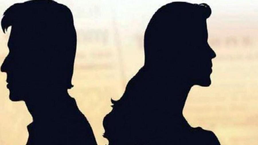 زوج أمام المحكمة: زوجتي كسرت أثاث المنزل على رأسي ومنعتني من الذهاب إلى العمل لهذا السبب