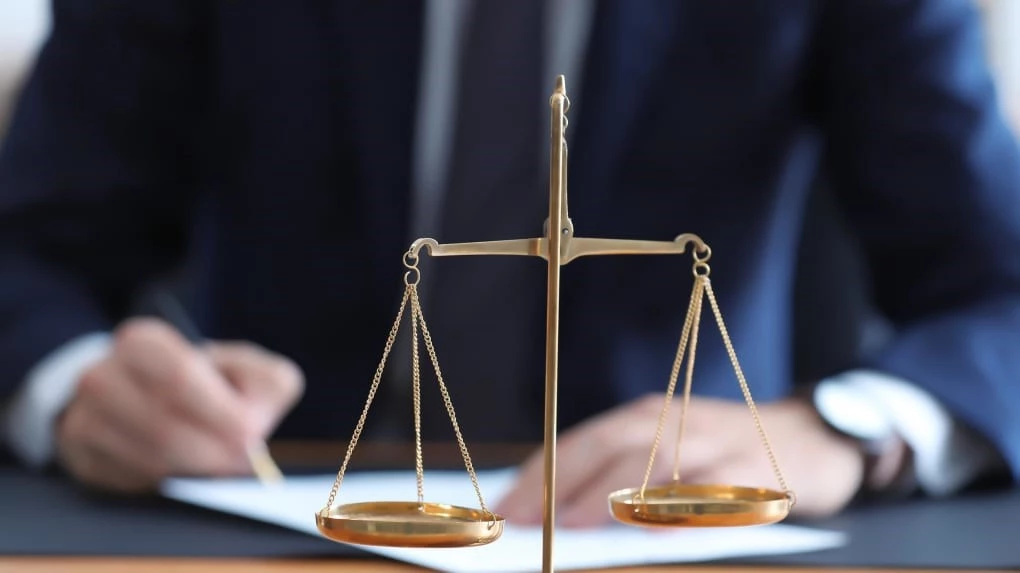 نقابة عدول الاشهاد تستنكر صمت مجلس القضاء بعد إعفاء 57 قاضيا