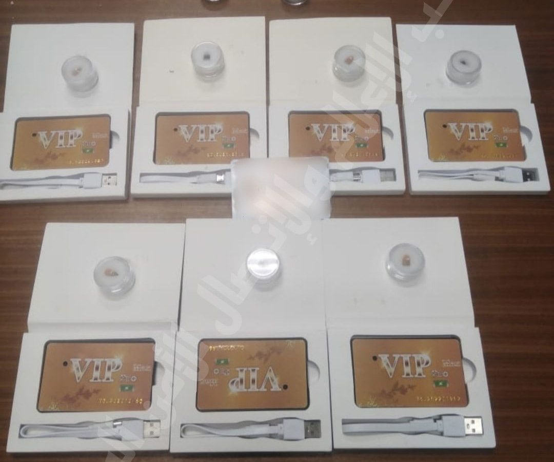 العاصمة/ القبض على متورط في بيع تجهيزات الغش بالامتحانات