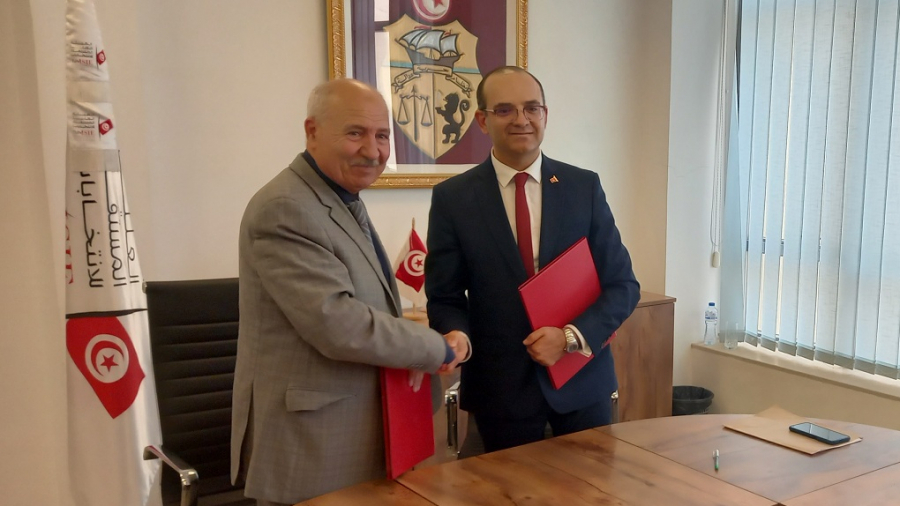 حملة الاستفتاء/ امضاء القرار المنظم للتغطية الاعلامية