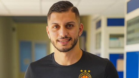 رسمي/ بن عيّاد “مكشّخ” لثلاثة مواسم