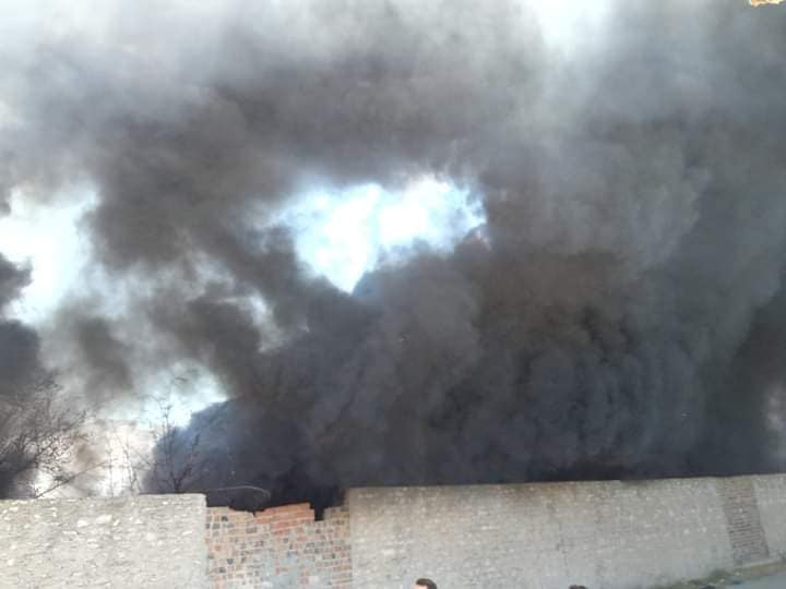 شاهد الفيديو/ حريق بمنزل في المكنين