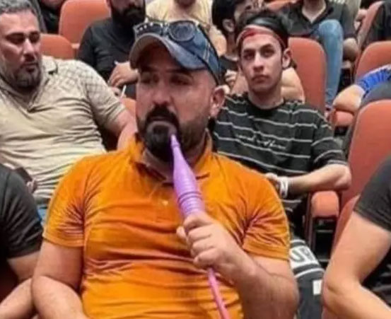 بالصور/ “شيشة” ومرح ولعب تحت قبة البرلمان العراقي!