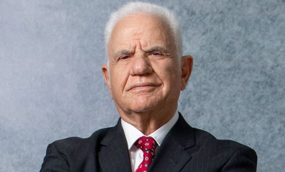 الصادق شعبان يدعو سعيّد إلى تعديل مشروع الدستور بعد الاستماع إلى هؤلاء