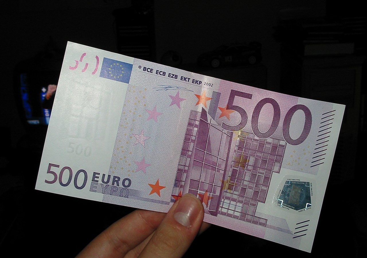 الحمامات/ حجز مبلغ مالي هام من العملة الأجنبية المزيفة