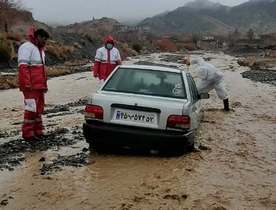 بالفيديو/ قتلى ومفقودون في انهيار أرضي بإيران