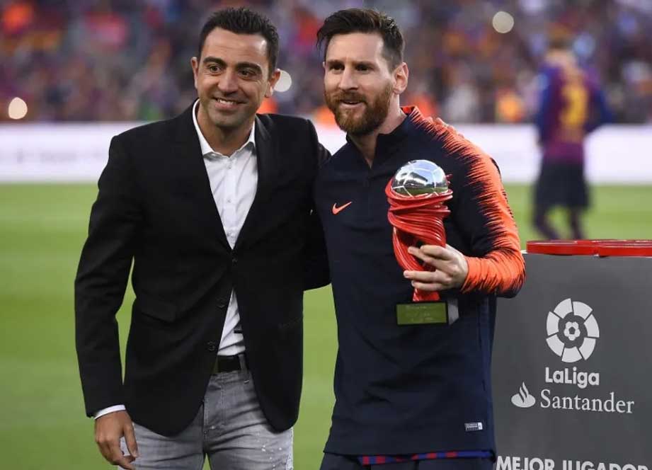 ما حقيقة عودة ميسي إلى برشلونة.. تشافي يعلّق