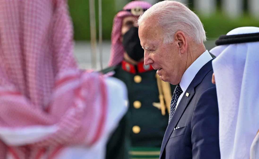 بالصور/ بايدن يصل السعودية