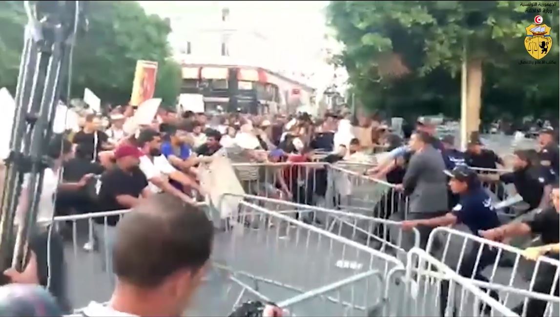 أحداث الجمعة بوسط العاصمة/ الداخلية تصدر بلاغا وتنشر فيديو