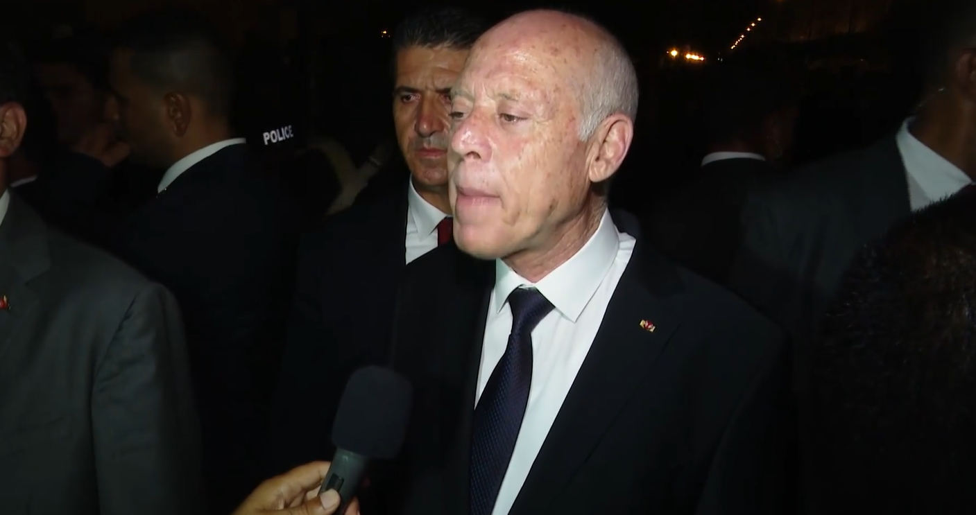 رئيس الجمهورية: الشعب يعرف من يقف وراء المغالطات وهذا الوضع سينتهي