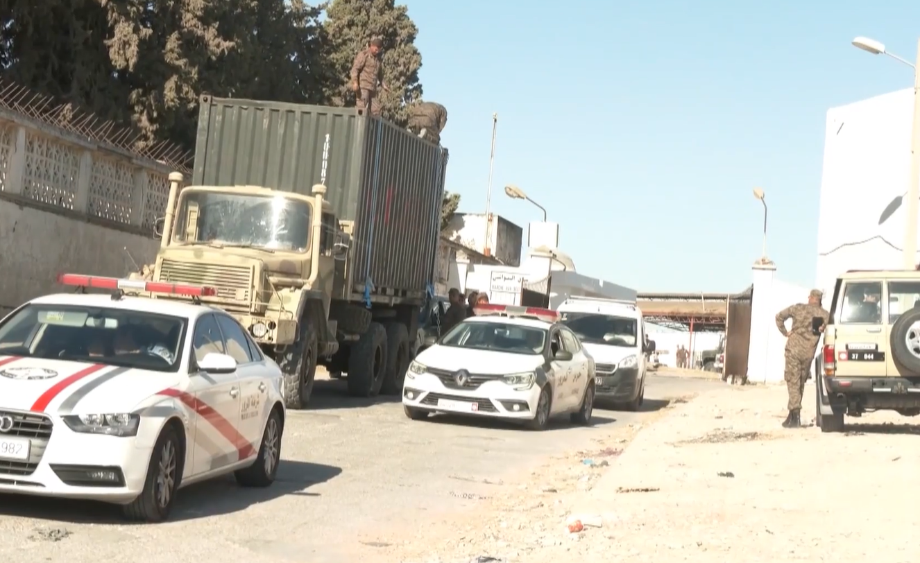 شاهد الفيديو/ شحن وتأمين مسالك نقل المواد الانتخابية