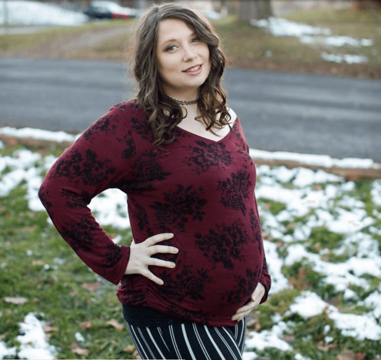 تكره أوقات عدم الحمل/ أمريكية عمرها 37 عاما لديها 12 طفلا وتريد المزيد (صور)