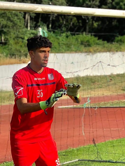 فضيحة/ حارس النادي الصفاقسي والمنتخب الاولمبي يحرق ونشر هذه الصور