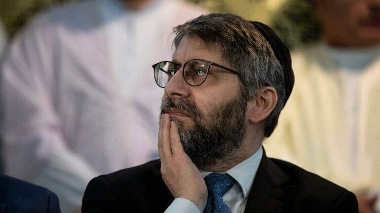 زعيم الطائفة اليهودية في فرنسا لن يرافق ماكرون إلى الجزائر.. الأسباب