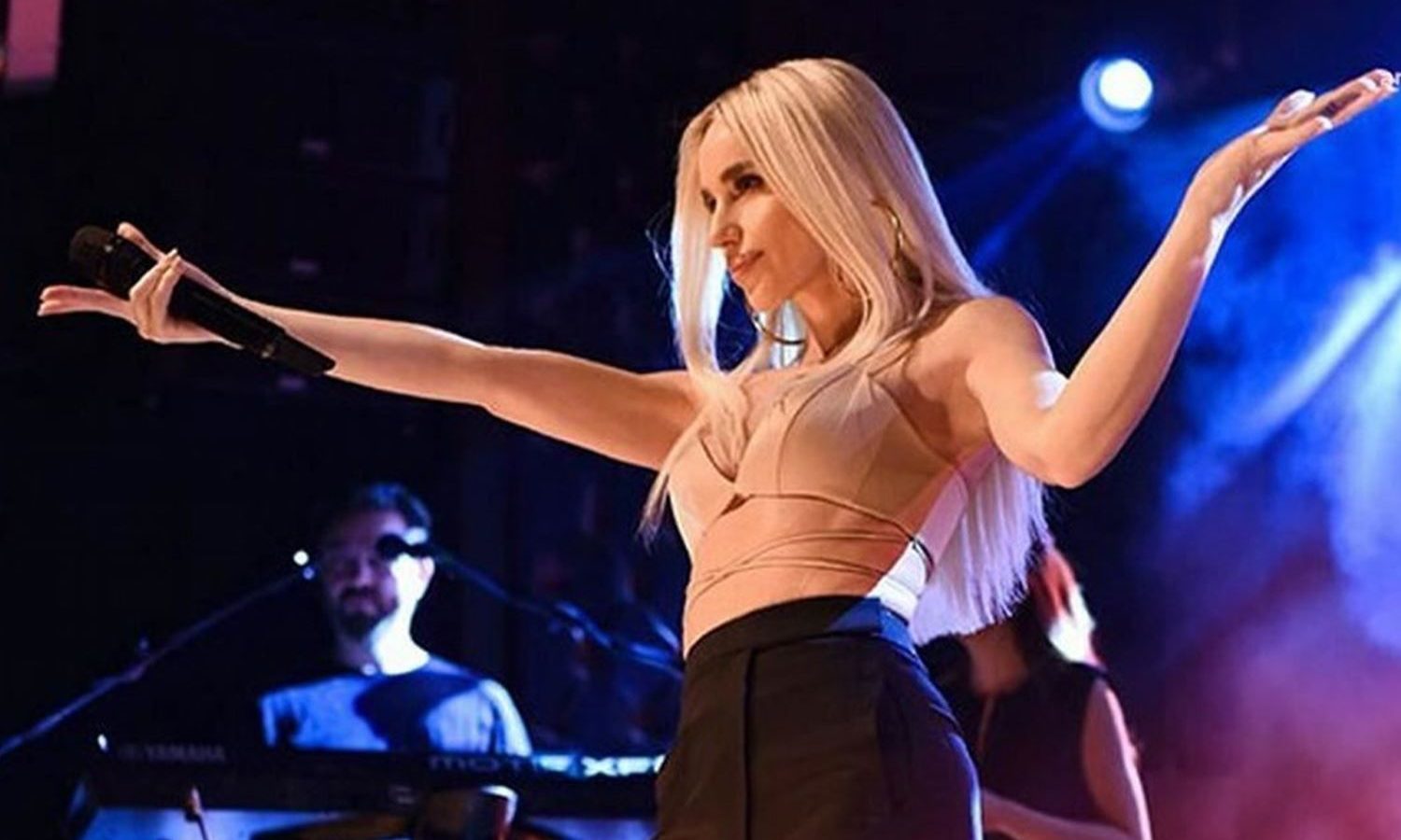 تركيا/ سجن مغنية شهيرة بسبب تعليق حول مدرسة دينية