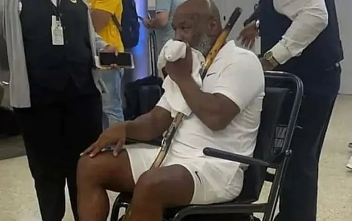 ظهر على كرسي متحرّك/ هذه طبيعة مرض بطل الملاكمة مايك تايسون