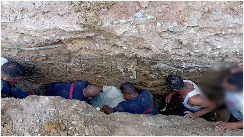 منزل تميم/ إنهيار ساتر ترابي على عامل بخندق (صور)