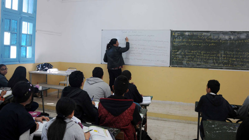 يدرّس أبناءهم/ أولياء يتفاجؤون بعدم قانونية معهد ثانوي خاص