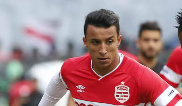 أحمد خليل يحسم مصيره مع النادي الإفريقي