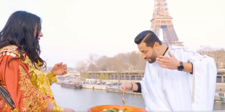 شاهد الفيديو/ كسكسي بالعصبان عند برج ايفل لفنان تونسي