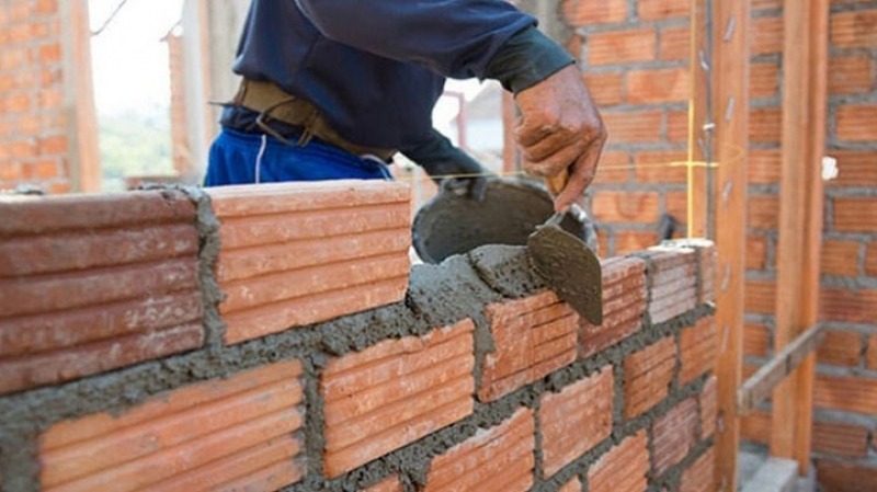 جرجيس/ جدار يودي بحياة عامل بناء