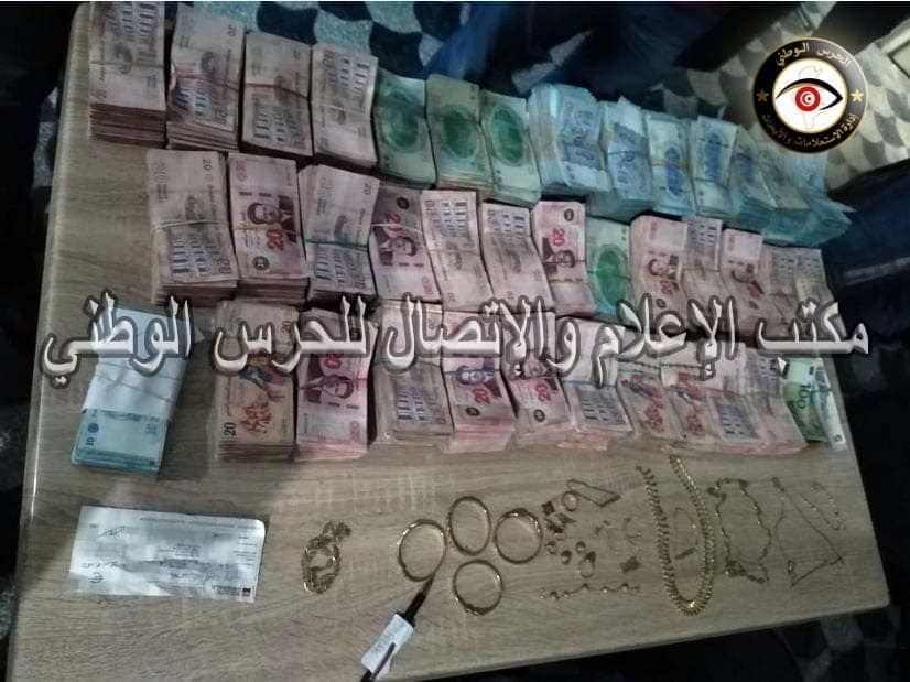 تنشط بين تونس وتركيا/ تفكيك شبكة دولية لتنظيم الحرقة.. وهذا ما تم حجزه (صور)