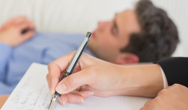 العاصمة/ “عامل يومي” يعالج بالطب النفسي والجنسي