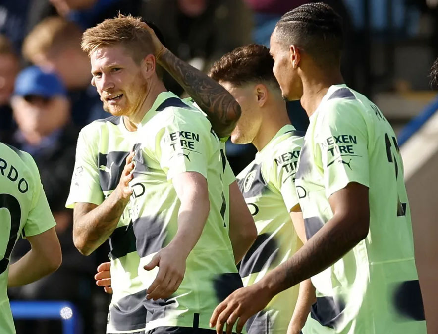 الدوري الإنكليزي/ دي بروين يقود السيتي للصدارة