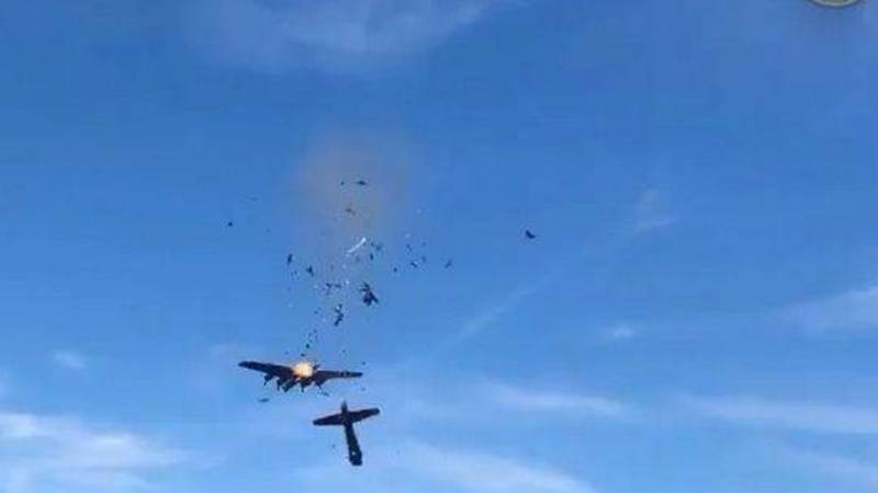 فيديو/ اصطدام طائرتين أمريكيتين خلال استعراض جوي