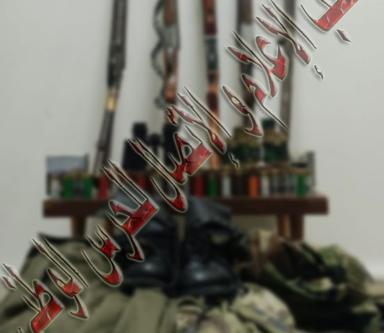 جبل مغيلة/ يسرق التيار الكهربائي ويتحوز على أزياء عسكرية وبنادق وسيف أثري