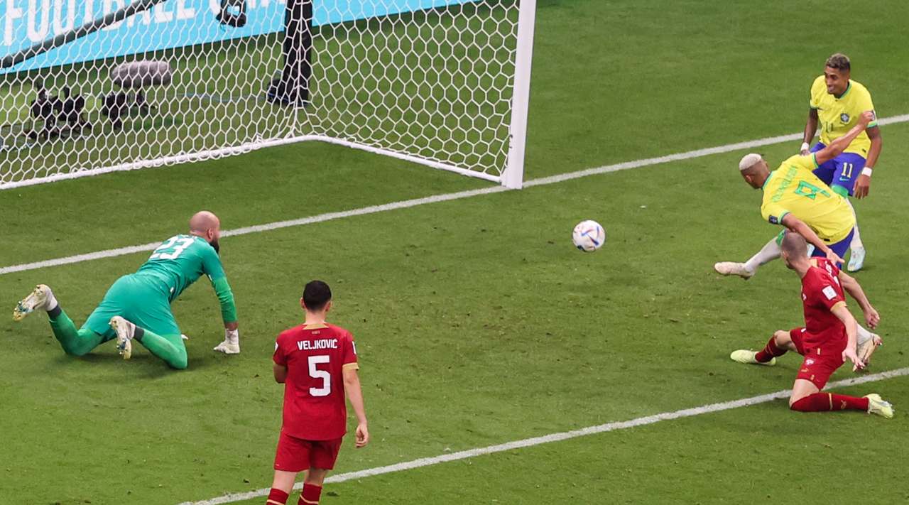 المونديال/ البرازيل تفوز على صربيا رغم استبسالها (صور)