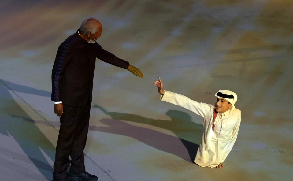 لفت إليه الأنظار في إفتتاح المونديال/ هذا هو الشاب غانم المفتاح (فيديو)