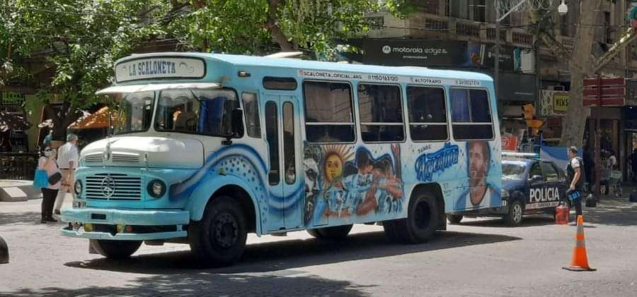 لمشاهدة المباراة في منزله/مشجع أرجنتيني يخطف حافلة ركاب