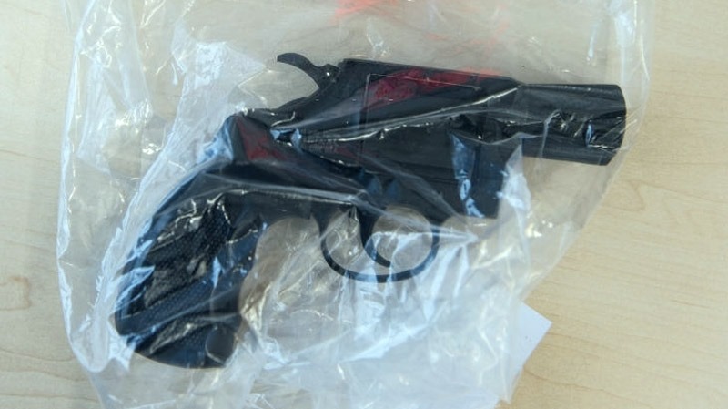 وسط العاصمة/ إصابة أمني برصاصة من مسدّسه