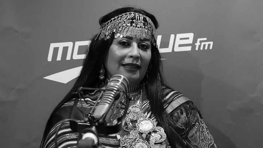 عصر اليوم/ تشييع جثمان فائزة المحرصي لمقبرة الجلاز