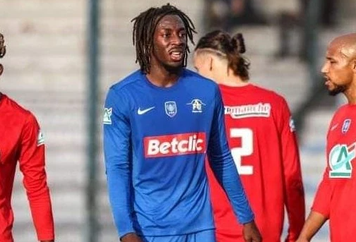 عادل سانتانا ميندي