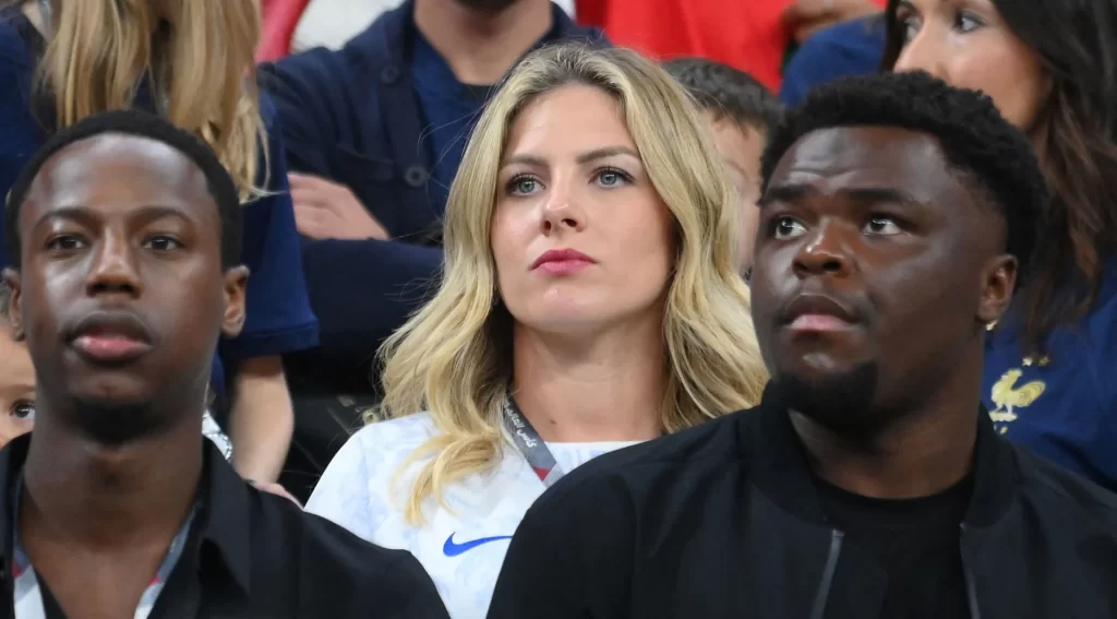 زوجة لاعب فرنسي