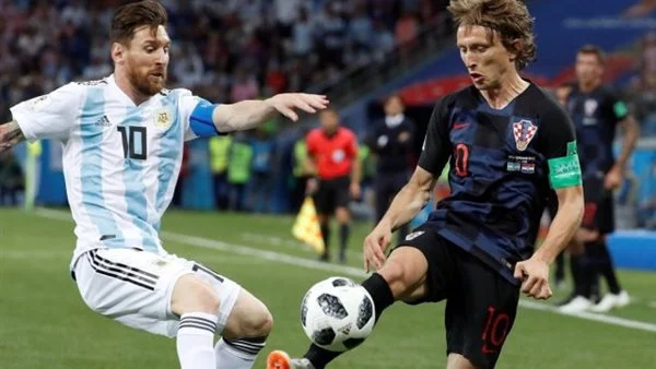 نصف نهائي المونديال/ البث المباشر لمباراة كرواتيا والارجنتين