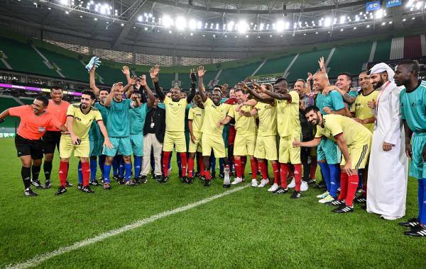 على هامش المونديال/ مباراة بين العمّال وأساطير الفيفا