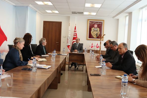 قيادات مركز كارتر في هيئة الانتخابات