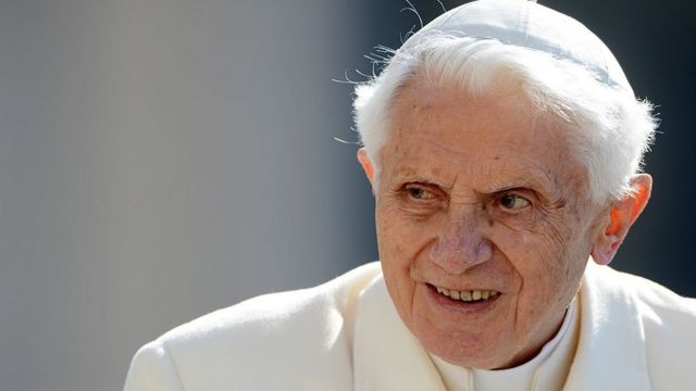 شاهد/ انطلاق مراسم جنازة البابا بنديكتوس السادس عشر بالفاتيكان