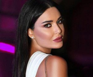 فيديو/ سيرين عبد النور بفستان جريء